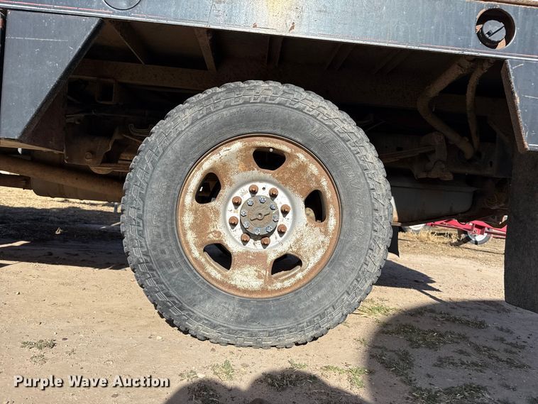 image for item EP2708 2008 Ford F350 flatbed pickup truck