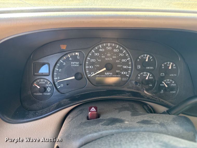 image for item EP2716 2002 GMC Sierra 2500HD Ext. Cab flatbed pickup truck