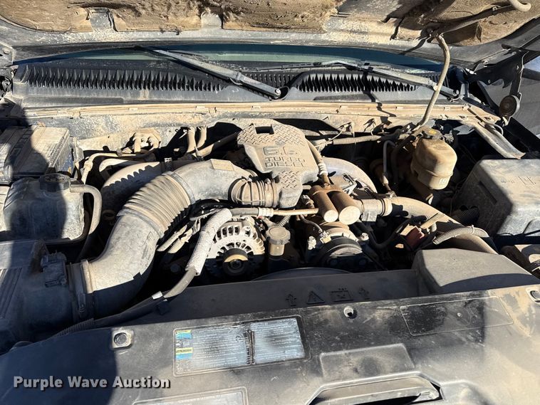 image for item EP2716 2002 GMC Sierra 2500HD Ext. Cab flatbed pickup truck