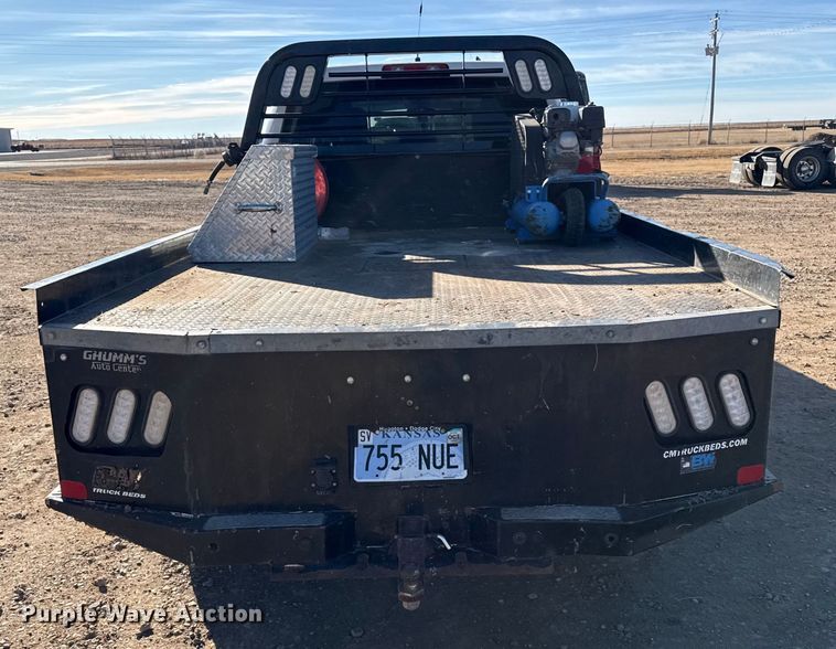 image for item EP2717 2018 RAM 2500 Crew Cab flatbed pickup truck