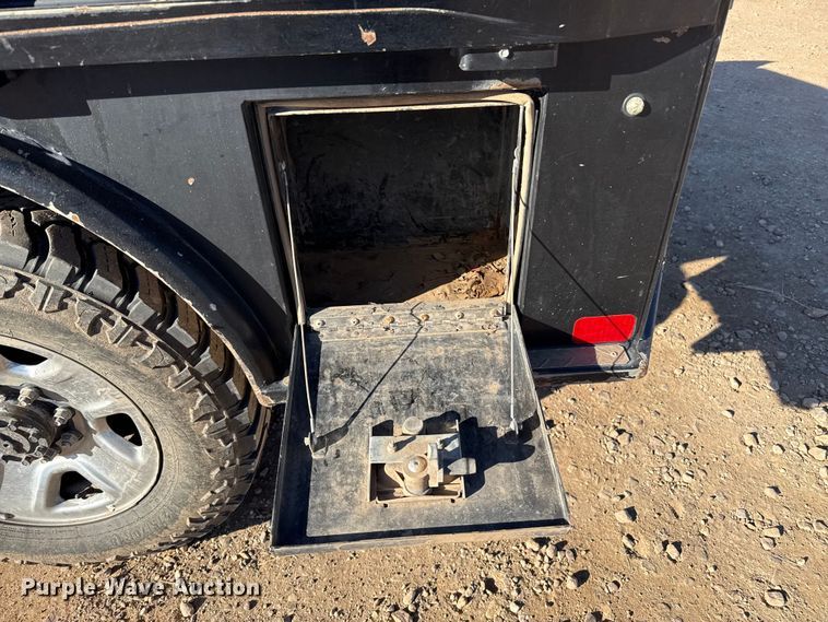 image for item EP2717 2018 RAM 2500 Crew Cab flatbed pickup truck