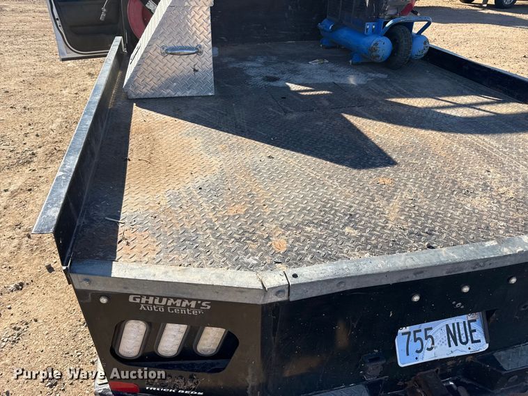 image for item EP2717 2018 RAM 2500 Crew Cab flatbed pickup truck