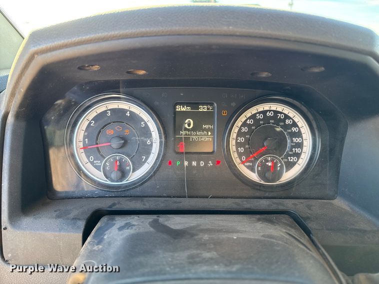 image for item EP2717 2018 RAM 2500 Crew Cab flatbed pickup truck