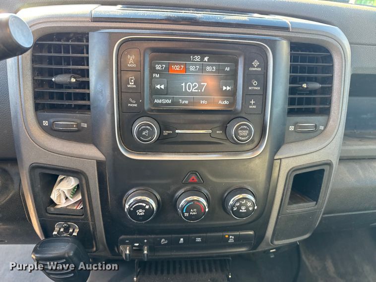 image for item EP2717 2018 RAM 2500 Crew Cab flatbed pickup truck