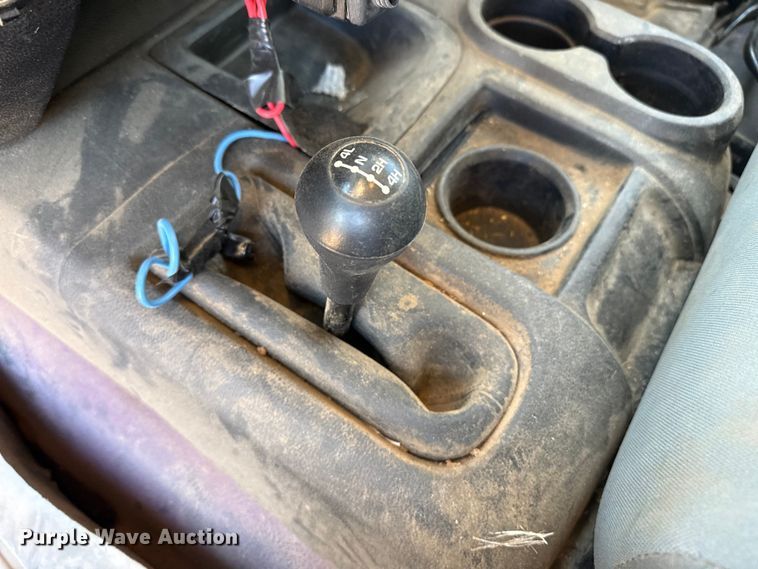 image for item EP2717 2018 RAM 2500 Crew Cab flatbed pickup truck