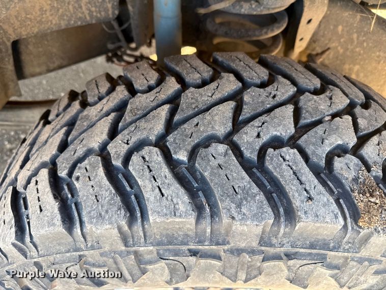 image for item EP2717 2018 RAM 2500 Crew Cab flatbed pickup truck