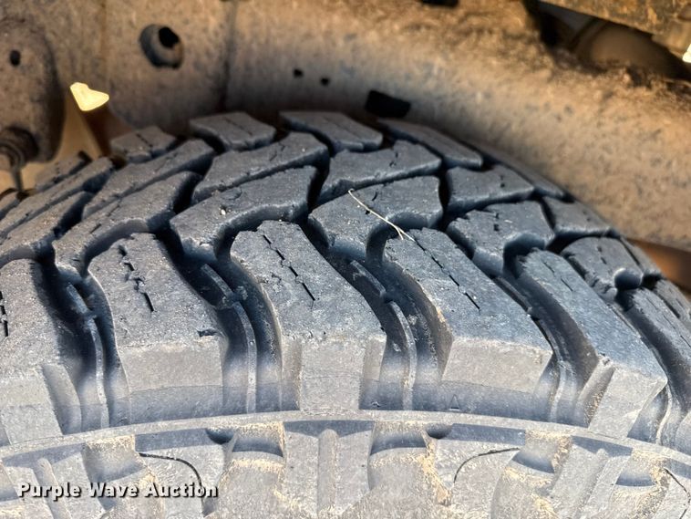 image for item EP2717 2018 RAM 2500 Crew Cab flatbed pickup truck