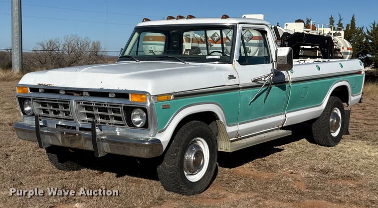 image for item EP2734 1977 Ford F350 Ranger Camper Special pickup truck