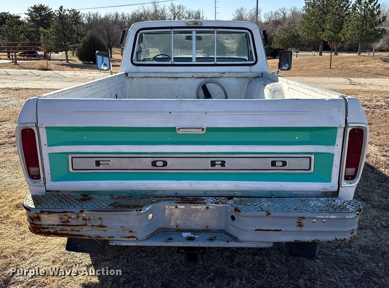 image for item EP2734 1977 Ford F350 Ranger Camper Special pickup truck