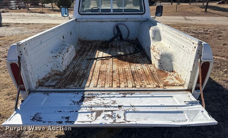 image for item EP2734 1977 Ford F350 Ranger Camper Special pickup truck