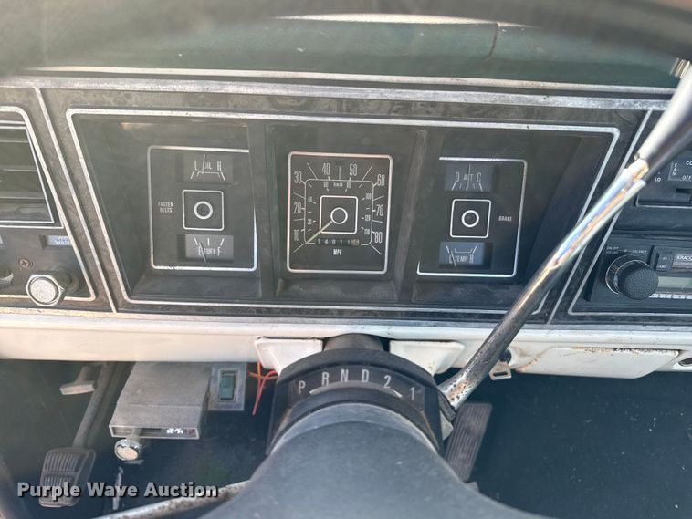 image for item EP2734 1977 Ford F350 Ranger Camper Special pickup truck