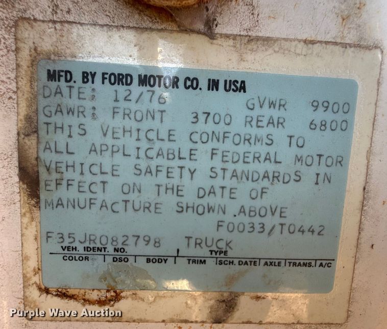 image for item EP2734 1977 Ford F350 Ranger Camper Special pickup truck