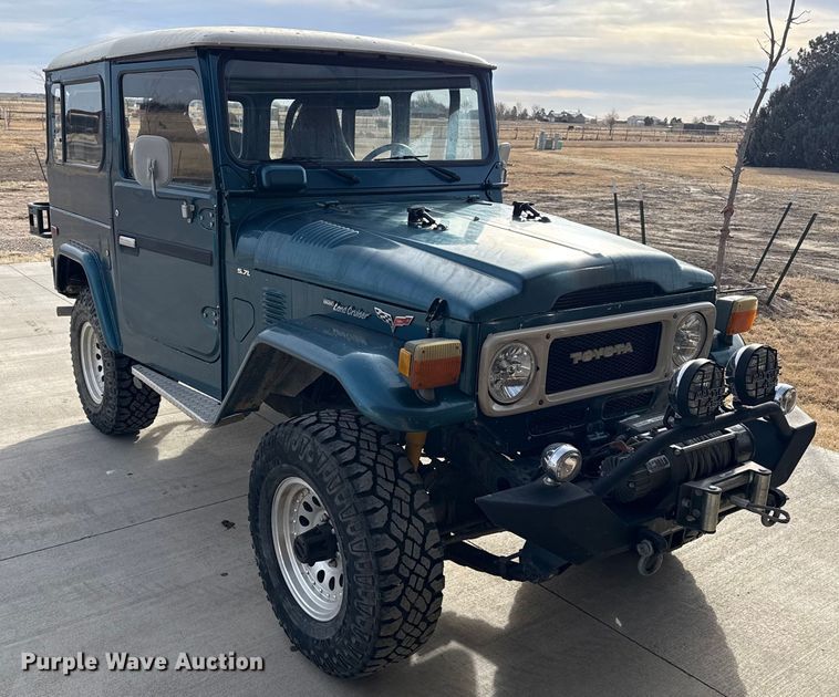 image for item EP2744 1979 Toyota FJ40 Land Cruiser SUV