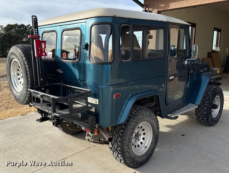 image for item EP2744 1979 Toyota FJ40 Land Cruiser SUV