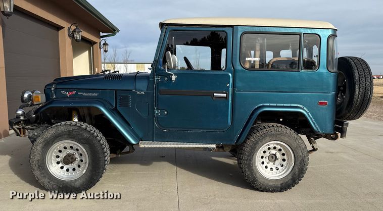 image for item EP2744 1979 Toyota FJ40 Land Cruiser SUV