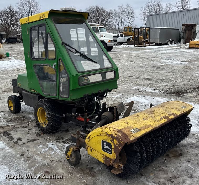 image for item ER0332 John Deere F932 lawn mower