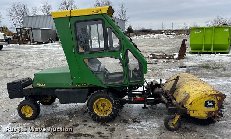 image for item ER0332 John Deere F932 lawn mower