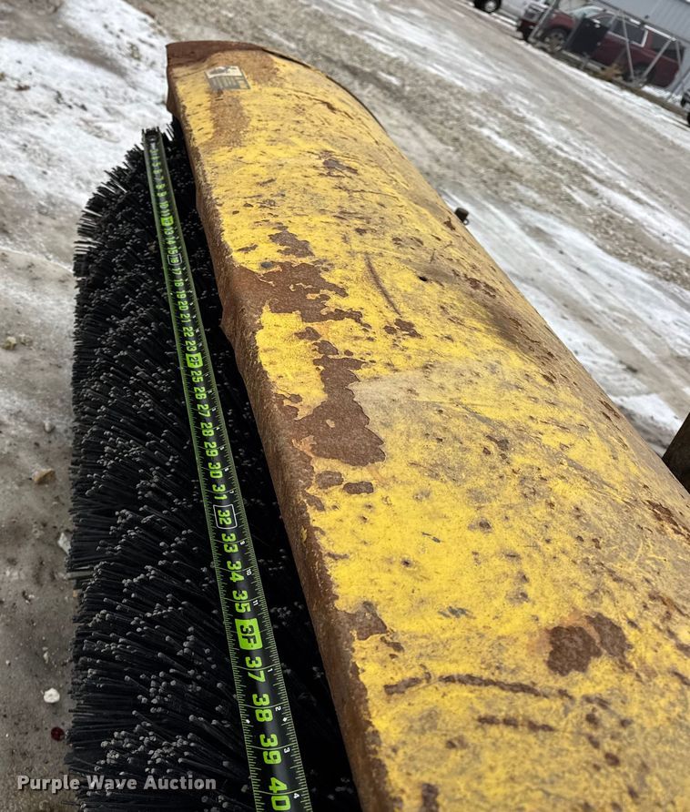 image for item ER0332 John Deere F932 lawn mower