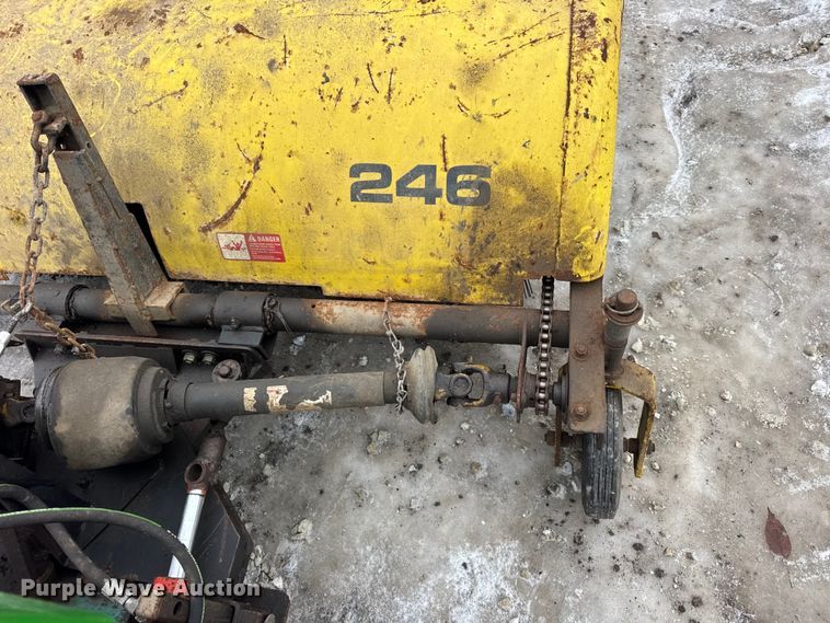 image for item ER0332 John Deere F932 lawn mower