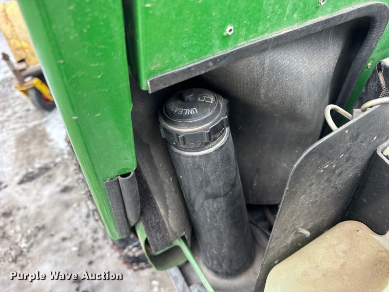 image for item ER0332 John Deere F932 lawn mower