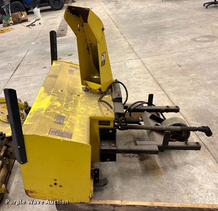 image for item ER0332 John Deere F932 lawn mower