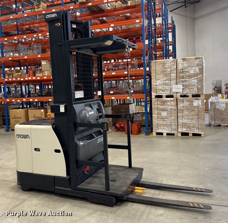 image for item ER0346 2016 Crown SP3520-30 order picker