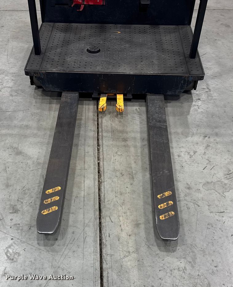 image for item ER0346 2016 Crown SP3520-30 order picker