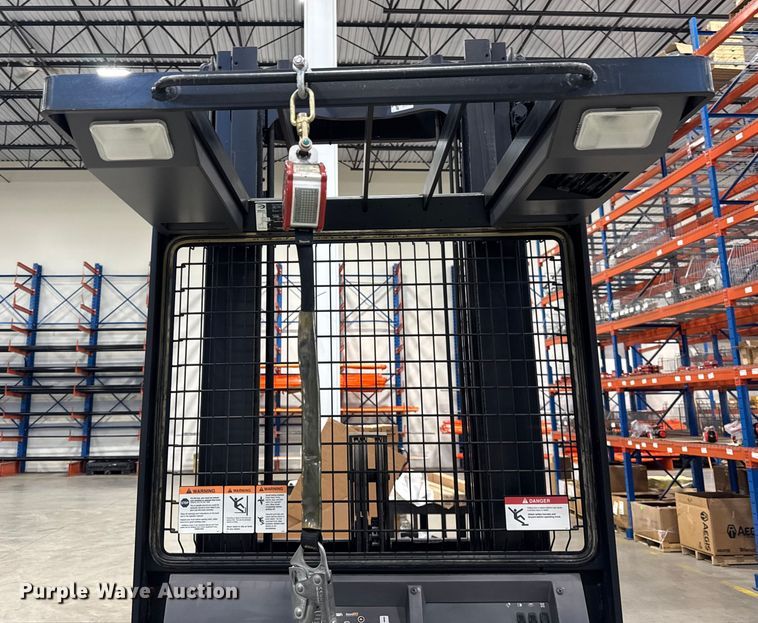 image for item ER0346 2016 Crown SP3520-30 order picker