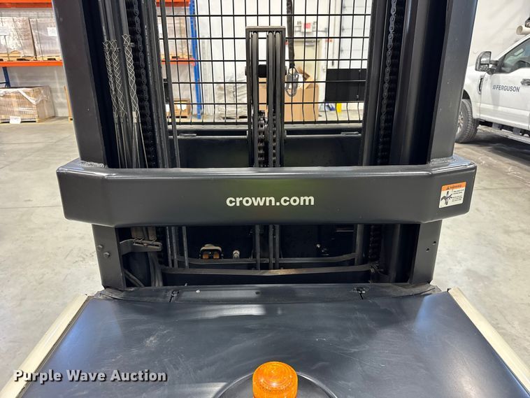 image for item ER0346 2016 Crown SP3520-30 order picker