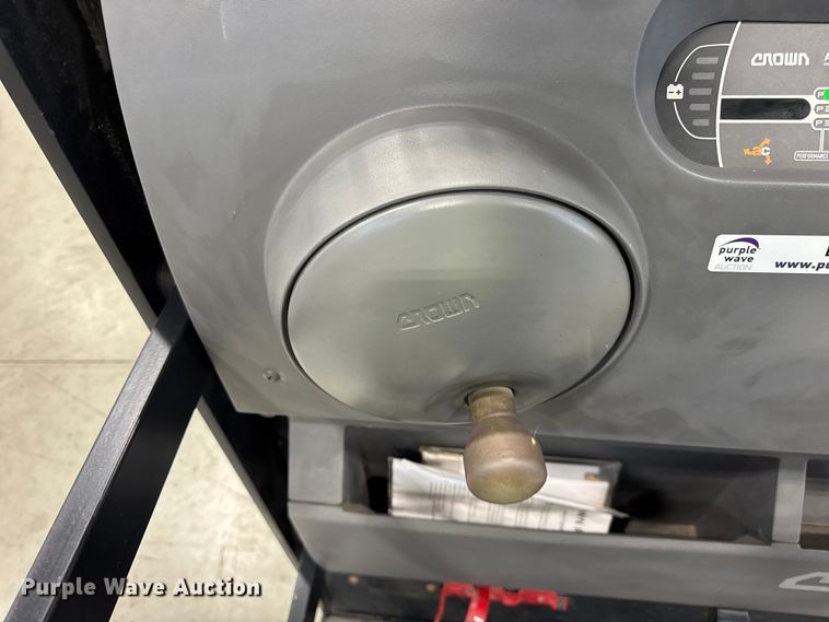 image for item ER0346 2016 Crown SP3520-30 order picker