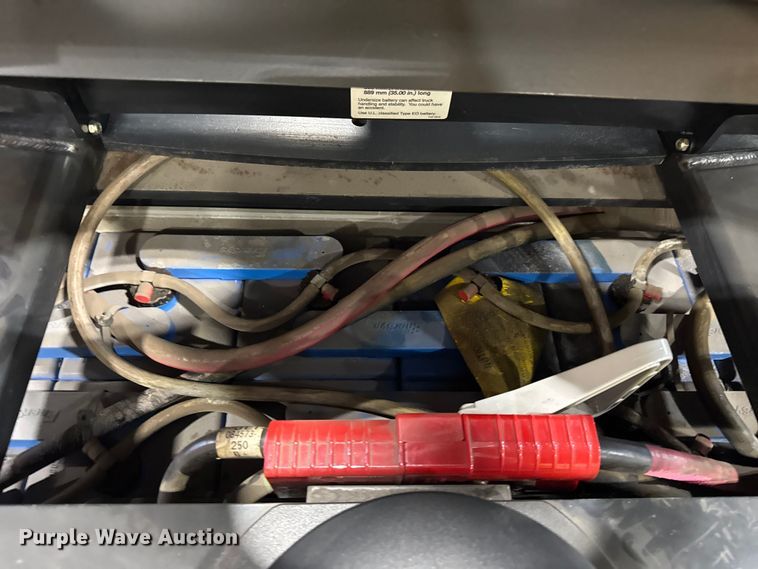 image for item ER0346 2016 Crown SP3520-30 order picker