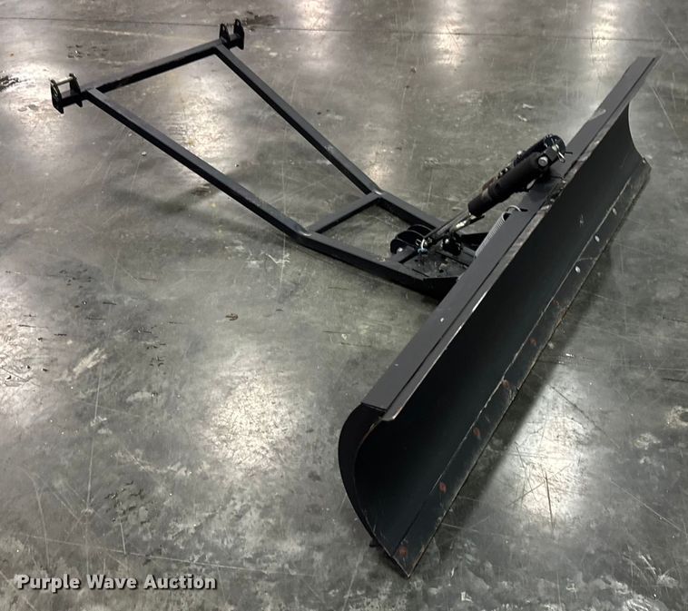 image for item ER0358 John Deere snow plow