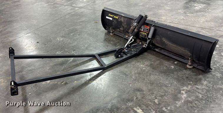 image for item ER0358 John Deere snow plow