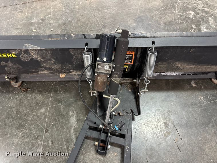 image for item ER0358 John Deere snow plow