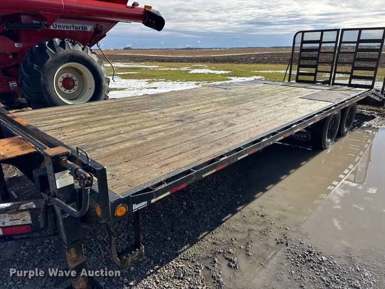 image for item ER0361 2017 Load Trail equipment trailer