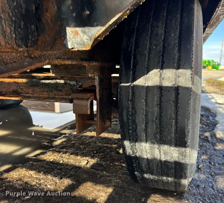 image for item ER0361 2017 Load Trail equipment trailer