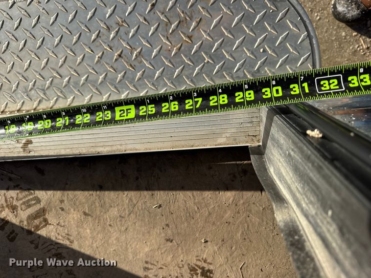 image for item ER0362 2019 Legend Manufacturing 719DVNTA35 enclosed cargo trailer