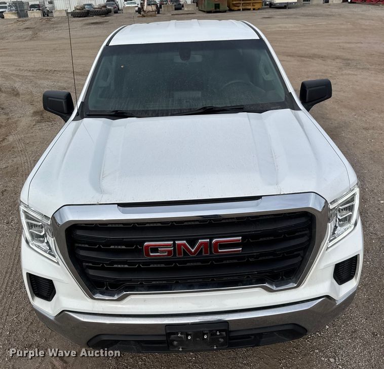 image for item ET4023 2022 GMC Sierra 1500 Double Cab pickup truck