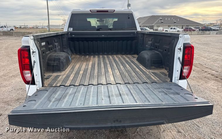 image for item ET4023 2022 GMC Sierra 1500 Double Cab pickup truck