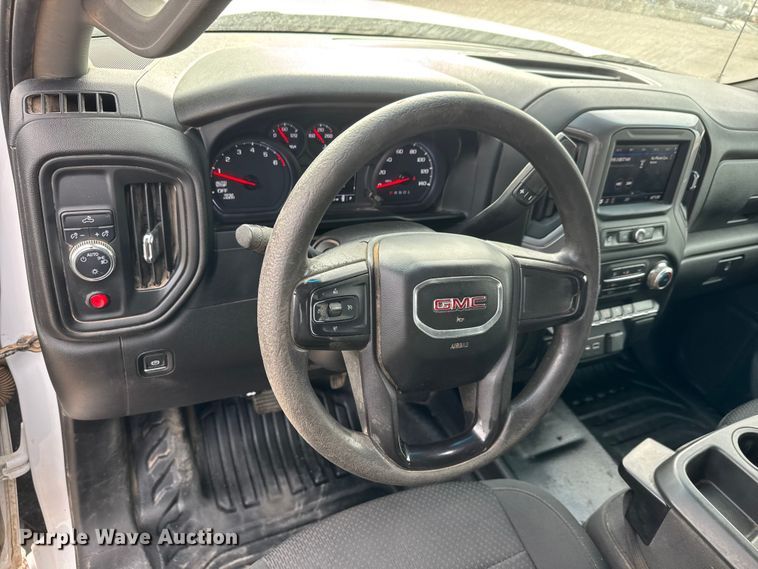 image for item ET4023 2022 GMC Sierra 1500 Double Cab pickup truck