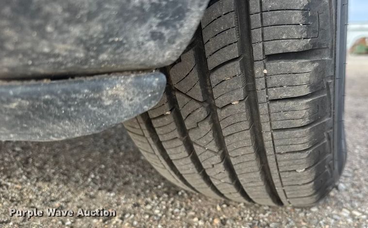 image for item ET4023 2022 GMC Sierra 1500 Double Cab pickup truck