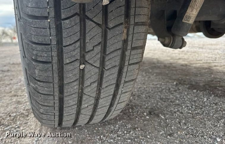 image for item ET4023 2022 GMC Sierra 1500 Double Cab pickup truck