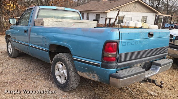 image for item ET5441 1996 Dodge Ram 1500 pickup truck