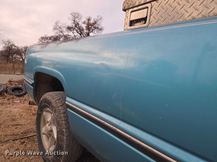image for item ET5441 1996 Dodge Ram 1500 pickup truck