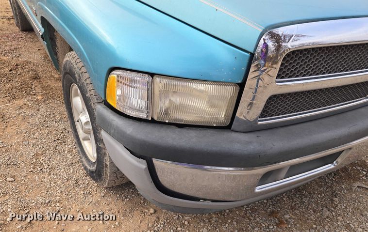 image for item ET5441 1996 Dodge Ram 1500 pickup truck