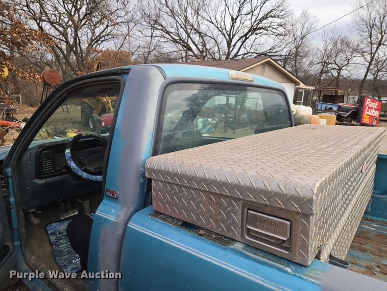 image for item ET5441 1996 Dodge Ram 1500 pickup truck