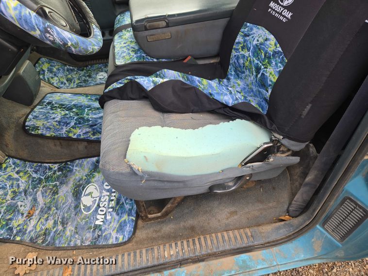 image for item ET5441 1996 Dodge Ram 1500 pickup truck