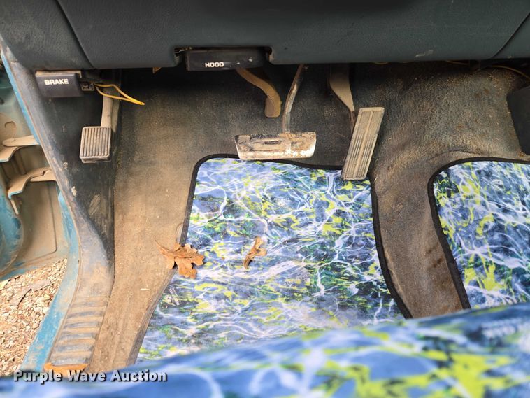 image for item ET5441 1996 Dodge Ram 1500 pickup truck