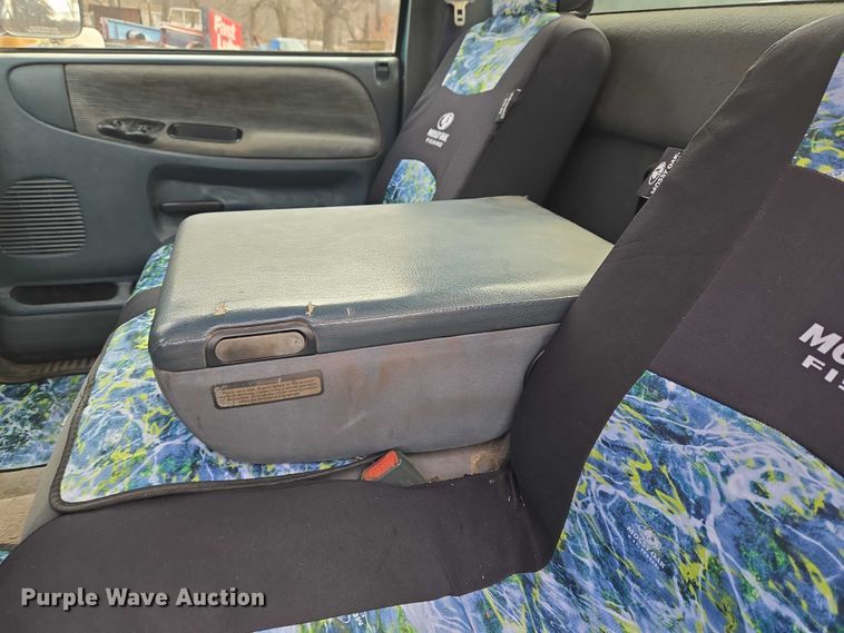 image for item ET5441 1996 Dodge Ram 1500 pickup truck