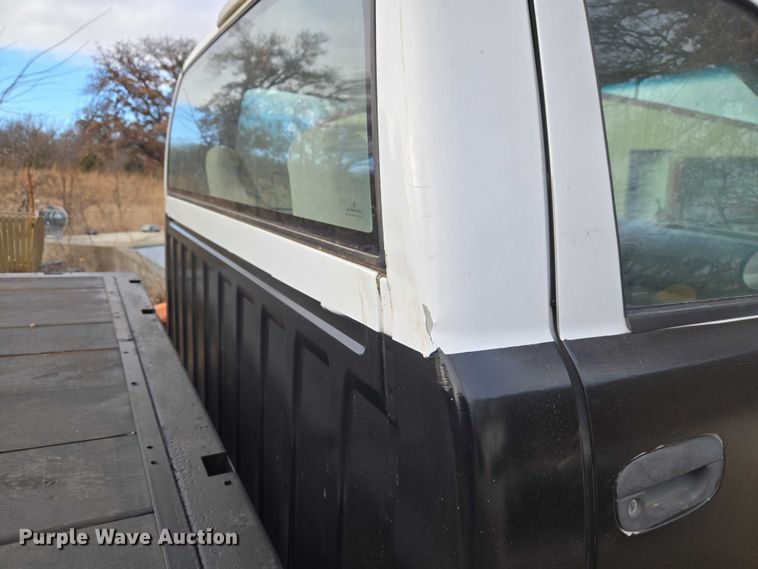 image for item ET5442 2001 Dodge Ram 1500 flatbed pickup truck